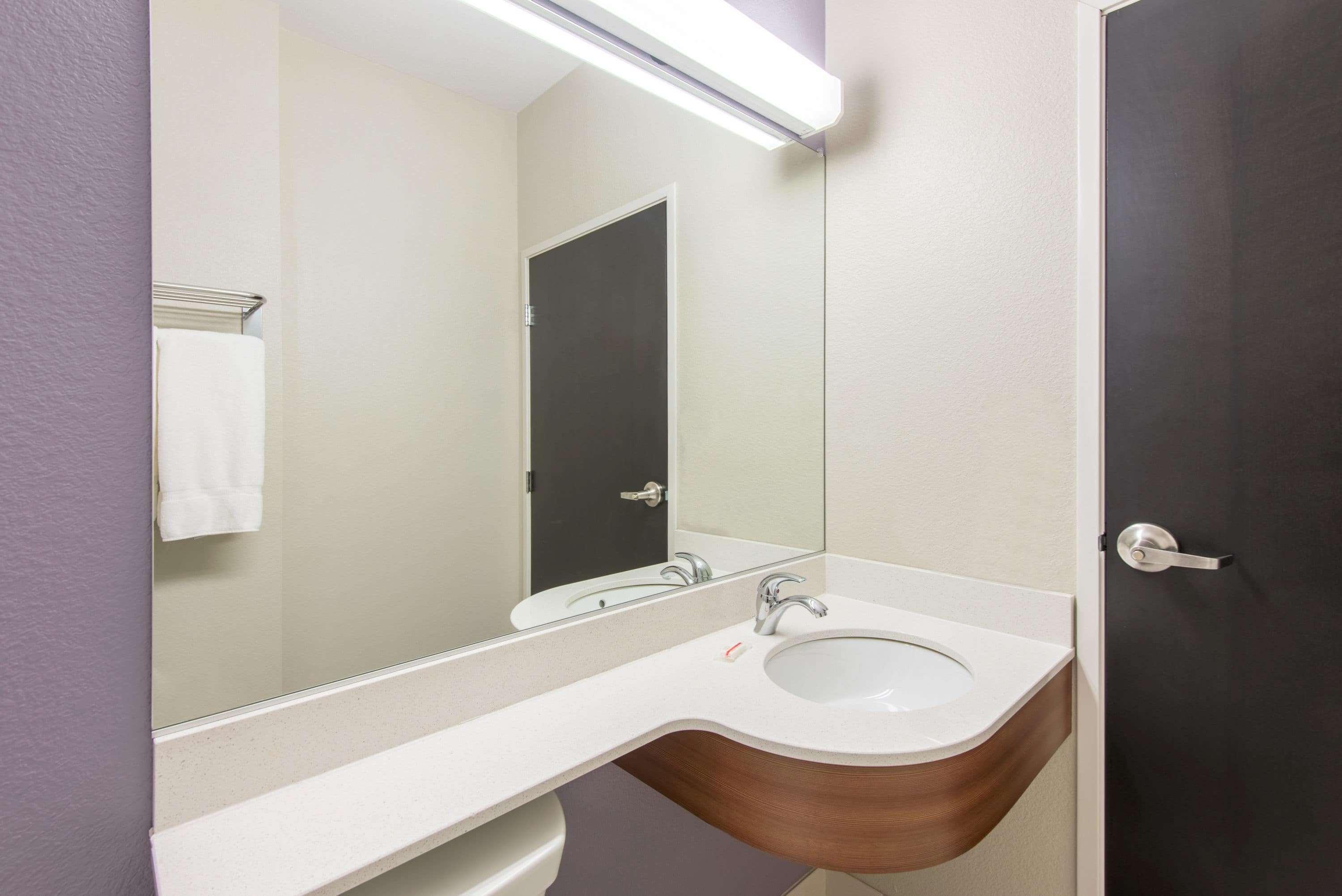 Microtel Inn & Suites By Wyndham Cadiz Exterior foto